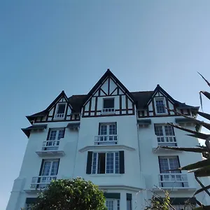 https://villa-de-villegiature-pieds-dans-leau.inbrittany.com